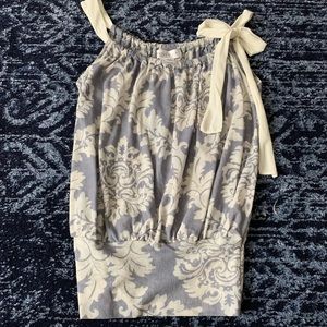 Cream & grey sleeveless blouse w/ bow detail